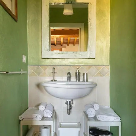 Casacenti Bed & Breakfast *