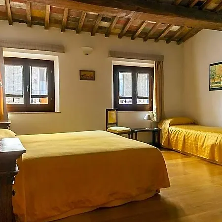 Casacenti Bed & Breakfast *